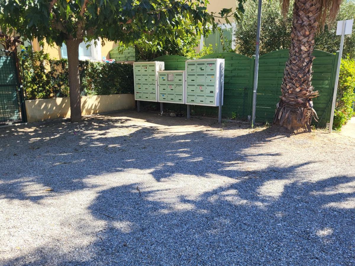 Mazet Climatise Rdj Plages Parking Wifi Gratuit La Londe-les-Maures Eksteriør bilde
